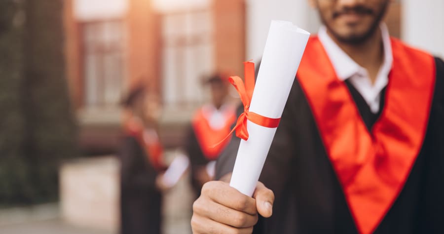 Homologación de títulos universitarios extranjeros en España