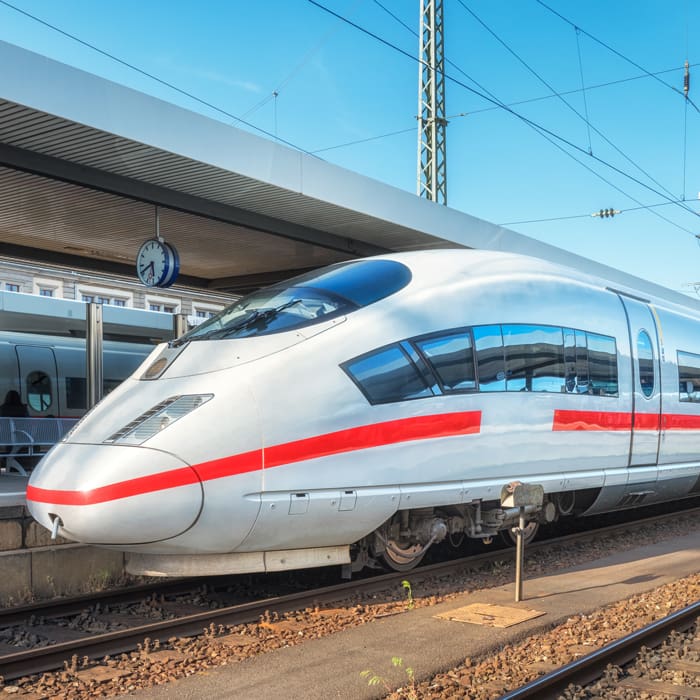 Infraestructura de transporte moderna y conectividad internacional en España