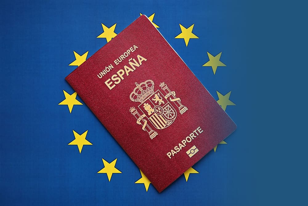Solicitud de nacionalidad española por residencia y pasaporte español